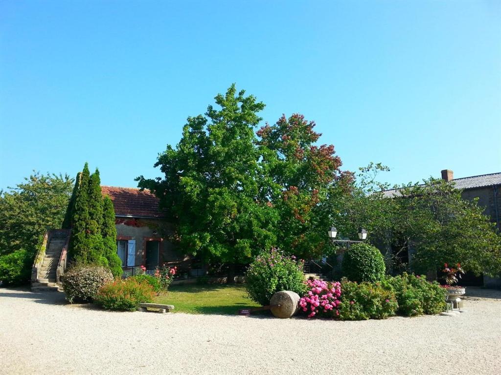 Chateau De La Galissonniere Le Pallet Exterior photo